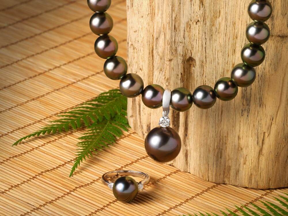Perles de Tahiti - collier et bague