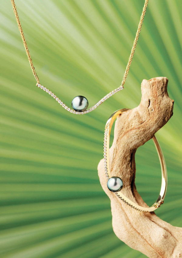 Collier et bracelet perle de Tahiti en or jaune 18 carats et diamants